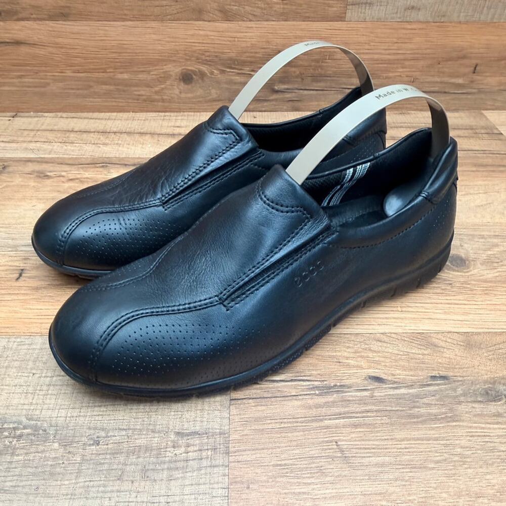 Ecco Women’s Size EU 37 US 6-6.5 Soft Leather Lightweight Slip-On Shoes